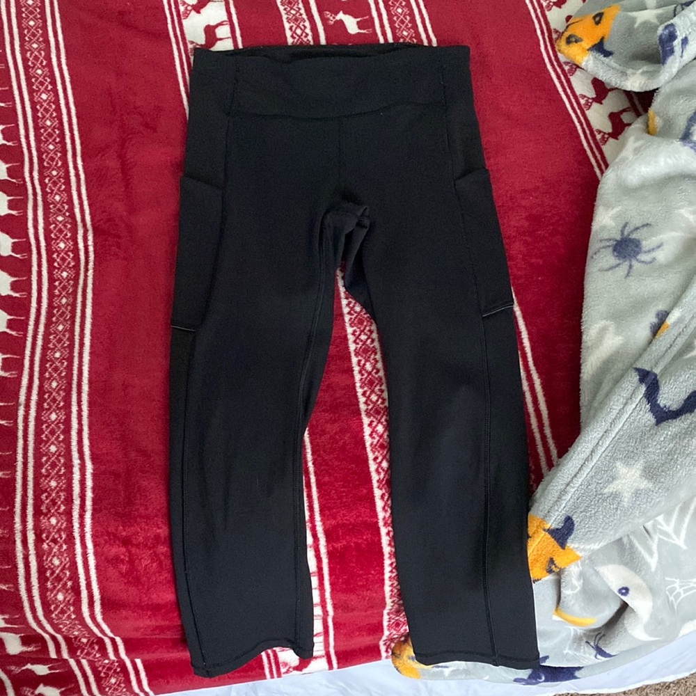 Lululemon Invigorate High-Rise Crop 23" size 0 Black